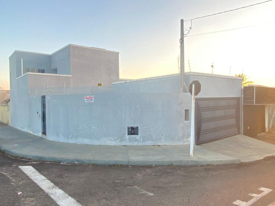 Sobrado - Aluguel - Conjunto Habitacional Jos� Bicudo Filho - Botucatu - SP