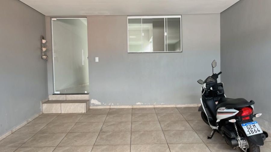 Casa Geminada - Aluguel - L�via - Botucatu - SP