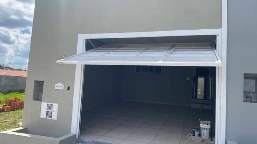 Casa - Venda - L�via - Botucatu - SP